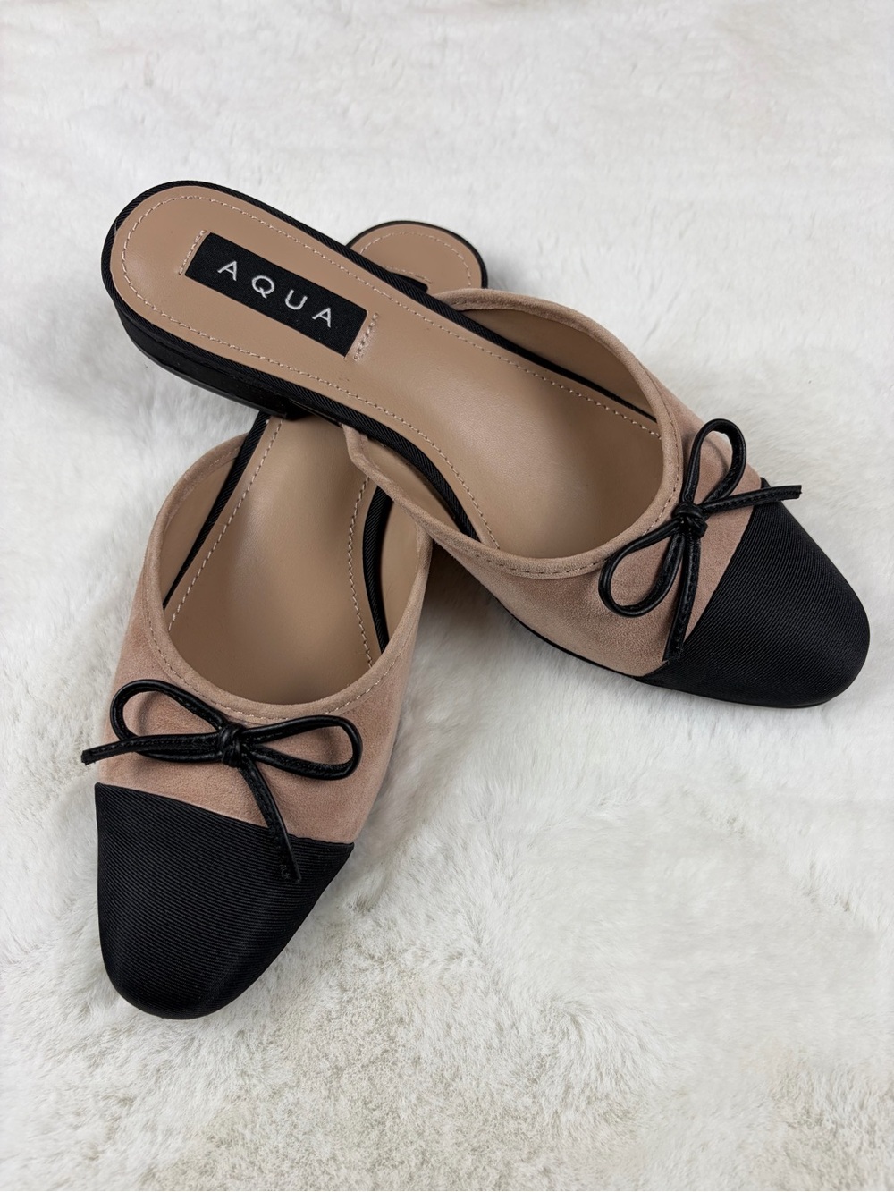AQUA Bloomingdale’s Snip Toe Flats NEW Black/Nude 8